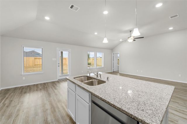 7711 Skiron Lane, Baytown, TX 77523
