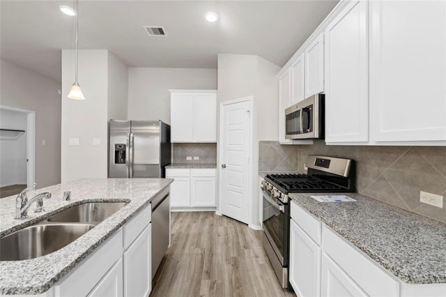 7711 Skiron Lane, Baytown, TX 77523