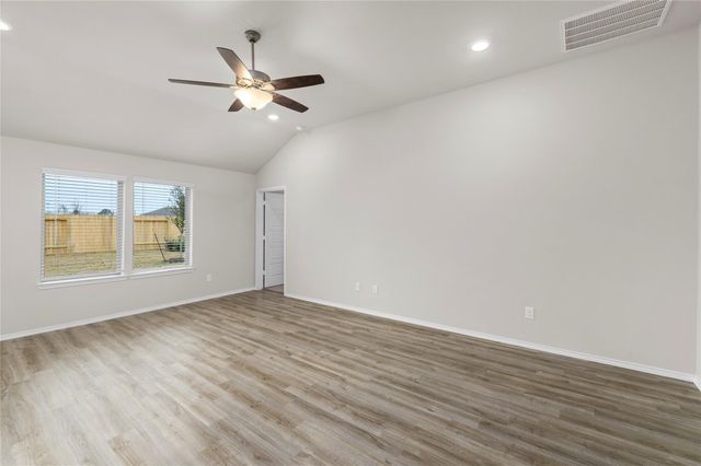 7711 Skiron Lane, Baytown, TX 77523