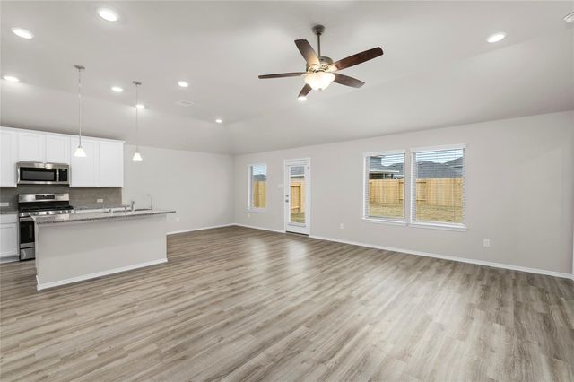 7711 Skiron Lane, Baytown, TX 77523
