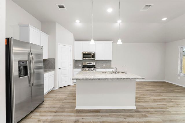 7711 Skiron Lane, Baytown, TX 77523