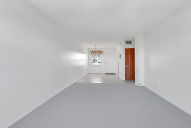 2555 NE 11th Street 804, Fort Lauderdale, FL 33304