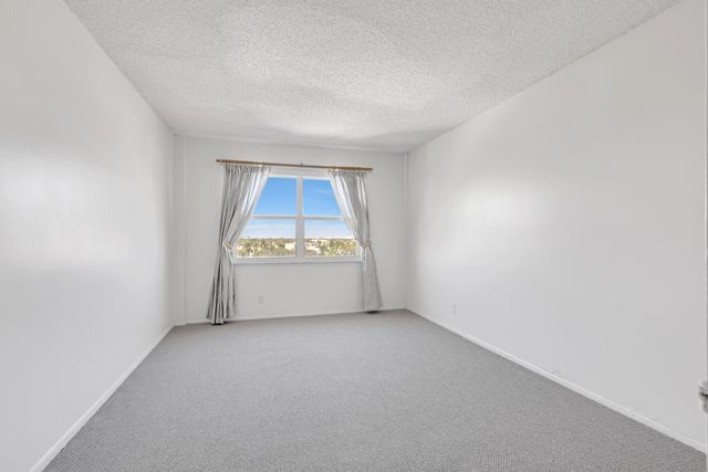 2555 NE 11th Street 804, Fort Lauderdale, FL 33304