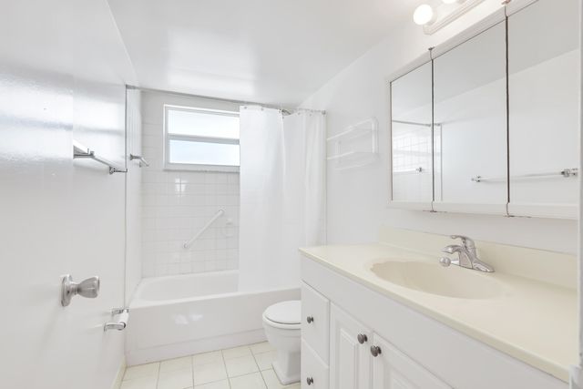 2555 NE 11th Street 804, Fort Lauderdale, FL 33304