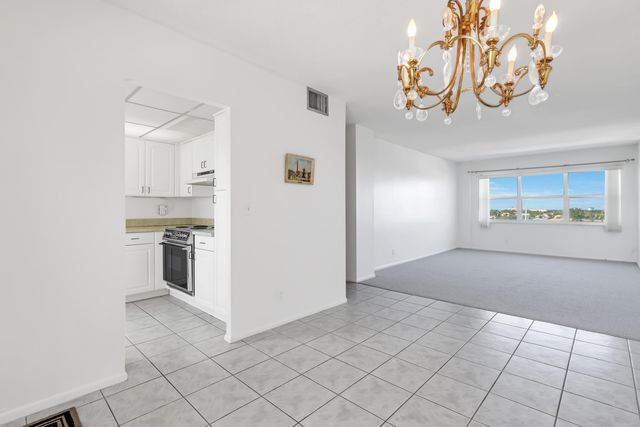 2555 NE 11th Street 804, Fort Lauderdale, FL 33304