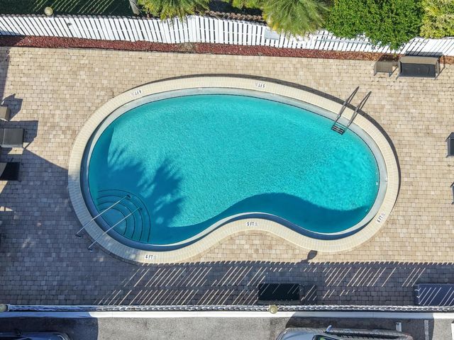 2555 NE 11th Street 804, Fort Lauderdale, FL 33304