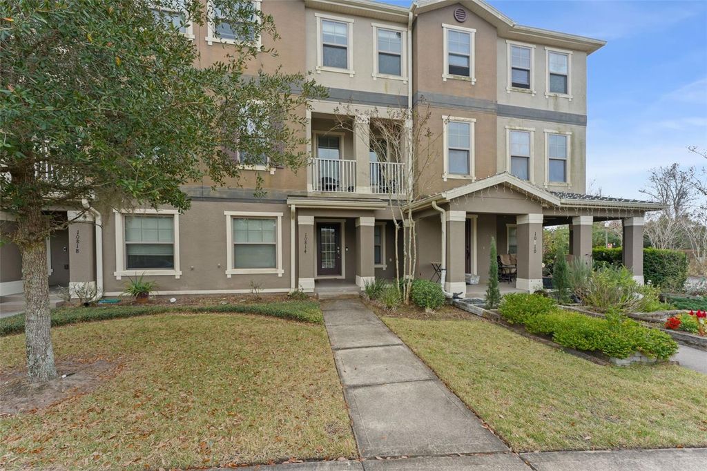 Image 2 of property listing at 10814 SUNSET RIDGE LANE, Orlando, FL 32832