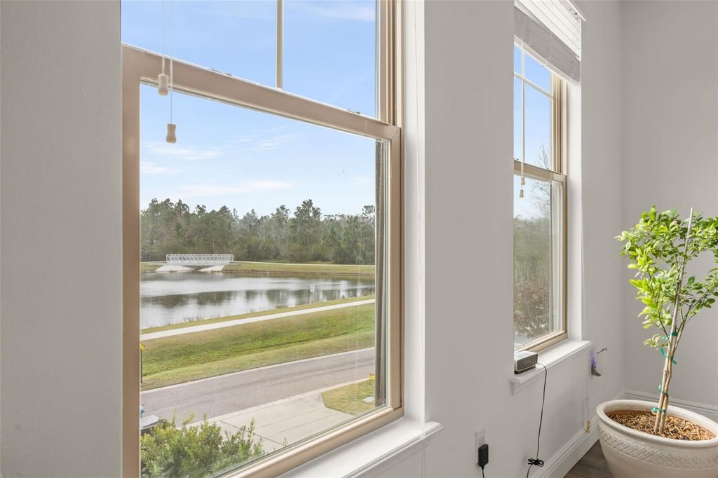 Image 15 of property listing at 10814 SUNSET RIDGE LANE, Orlando, FL 32832