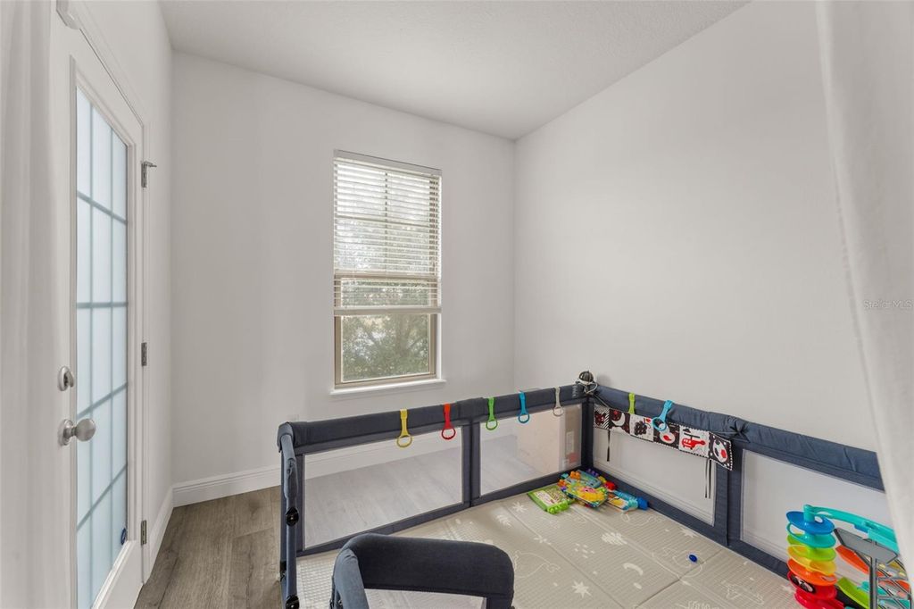 Image 20 of property listing at 10814 SUNSET RIDGE LANE, Orlando, FL 32832