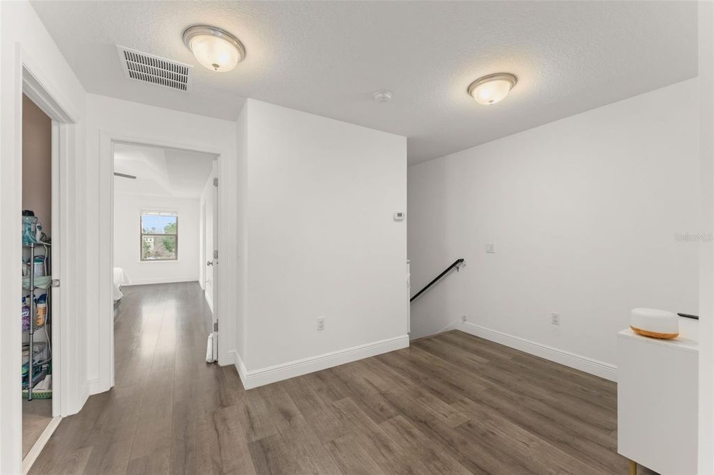 Image 24 of property listing at 10814 SUNSET RIDGE LANE, Orlando, FL 32832