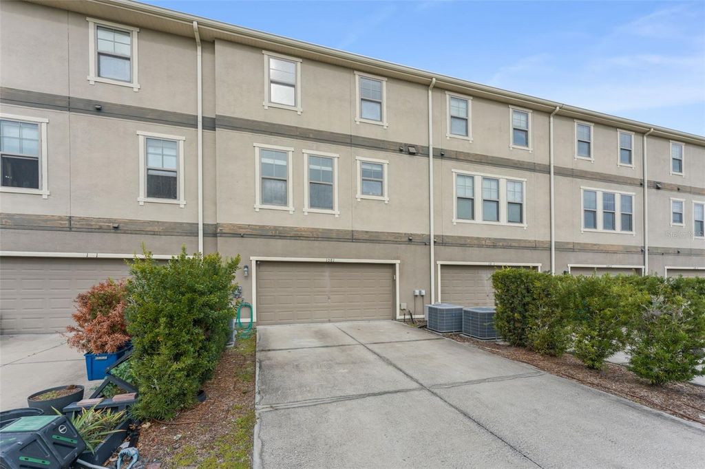 Image 40 of property listing at 10814 SUNSET RIDGE LANE, Orlando, FL 32832