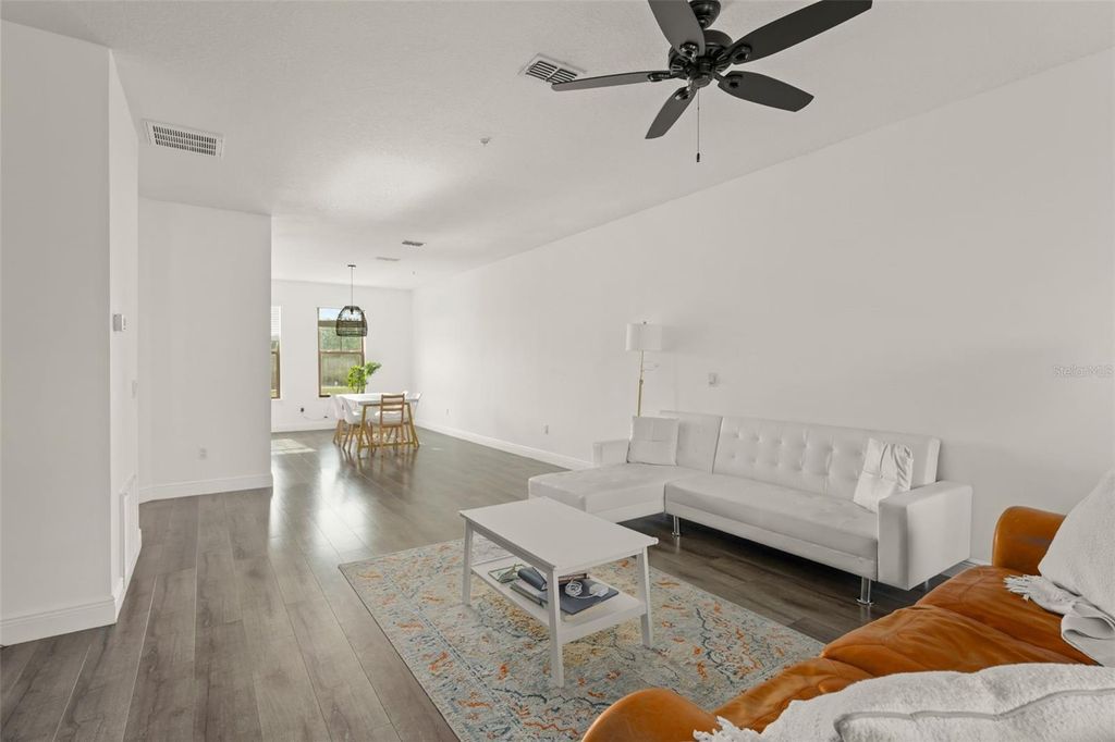 Image 9 of property listing at 10814 SUNSET RIDGE LANE, Orlando, FL 32832