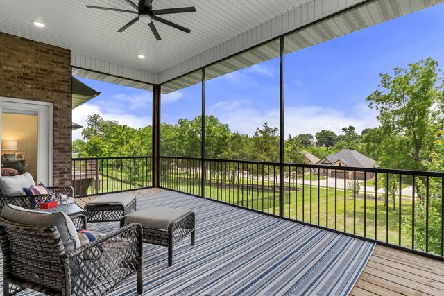 3722 E Hutcheson Avenue, Springfield, MO 65802