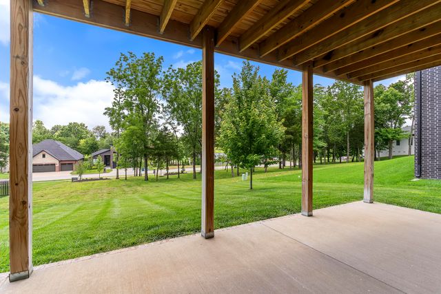 3722 E Hutcheson Avenue, Springfield, MO 65802
