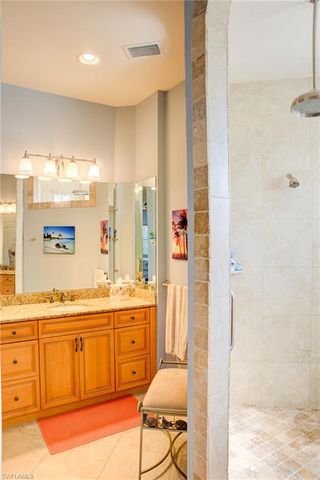 525 SW 8th TER, Cape Coral, FL 33991