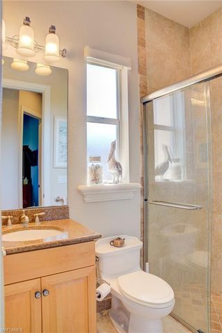 525 SW 8th TER, Cape Coral, FL 33991