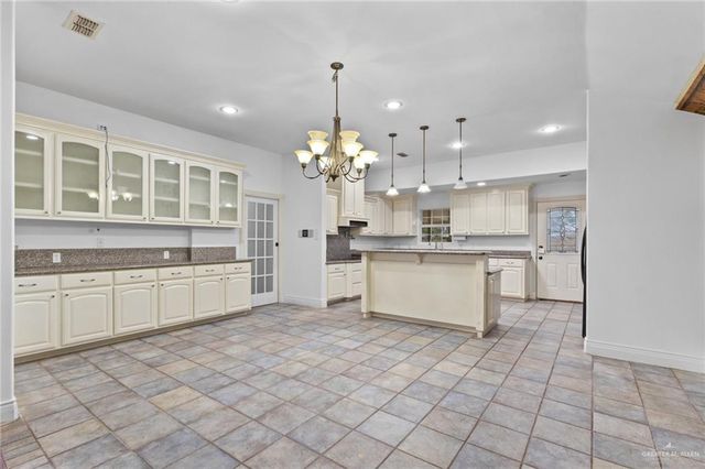 8400 N 29th Street, Mcallen, TX 78504
