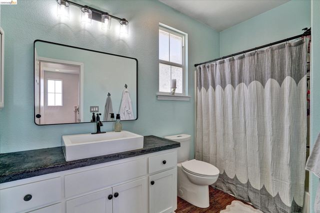 619 Falling Star Dr, Martinez, CA 94553