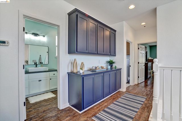 619 Falling Star Dr, Martinez, CA 94553