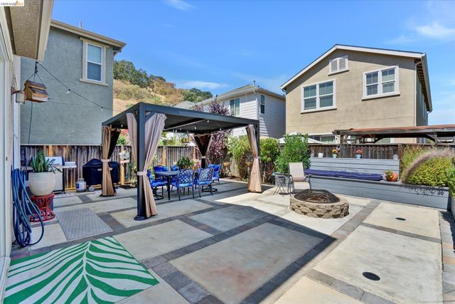 619 Falling Star Dr, Martinez, CA 94553