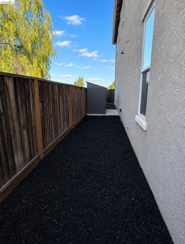 619 Falling Star Dr, Martinez, CA 94553