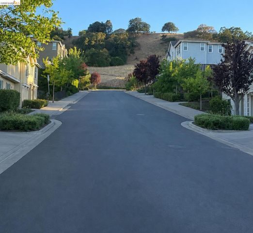 619 Falling Star Dr, Martinez, CA 94553