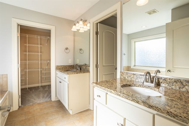 15000 Bryn Mawr Drive, Clive, IA 50325