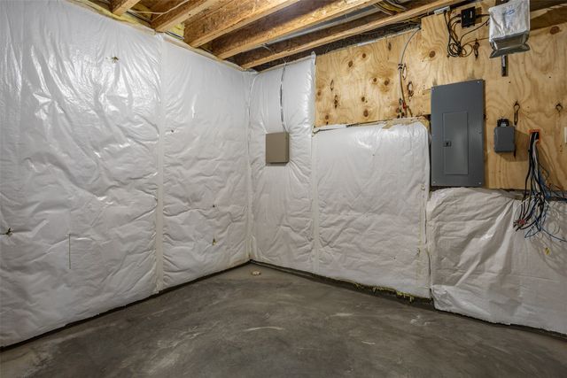 15000 Bryn Mawr Drive, Clive, IA 50325