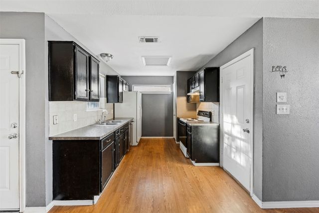 905 Park Place Boulevard, Midlothian, TX 76065