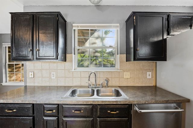 905 Park Place Boulevard, Midlothian, TX 76065