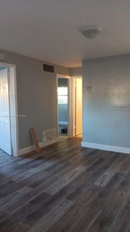 5640 NW 15th St 3, Lauderhill, FL 33313