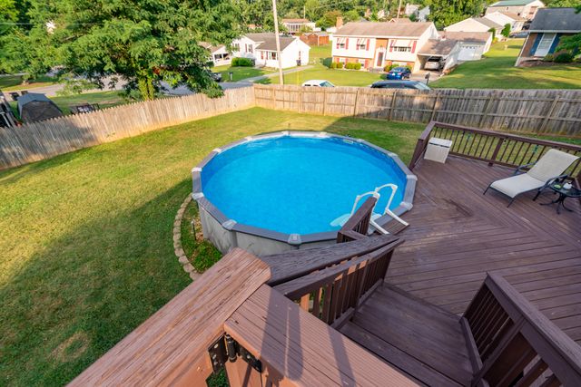 3074 Bandy RD, Roanoke, VA 24014