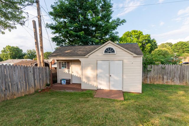 3074 Bandy RD, Roanoke, VA 24014