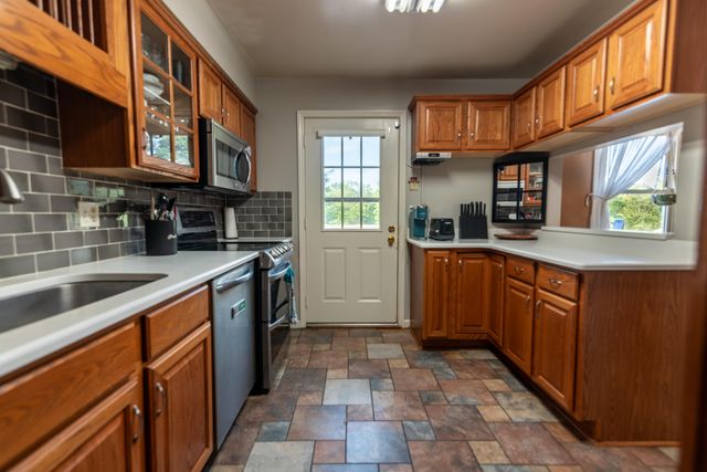 3074 Bandy RD, Roanoke, VA 24014