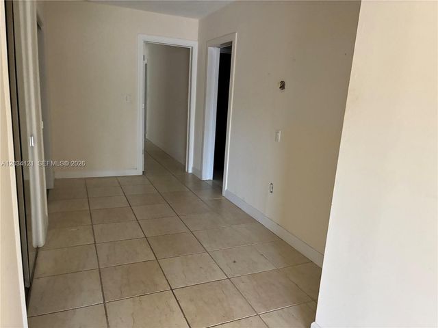 18715 NE 18th Avenue, Miami, FL 33179
