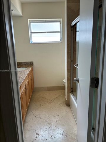 18715 NE 18th Avenue, Miami, FL 33179