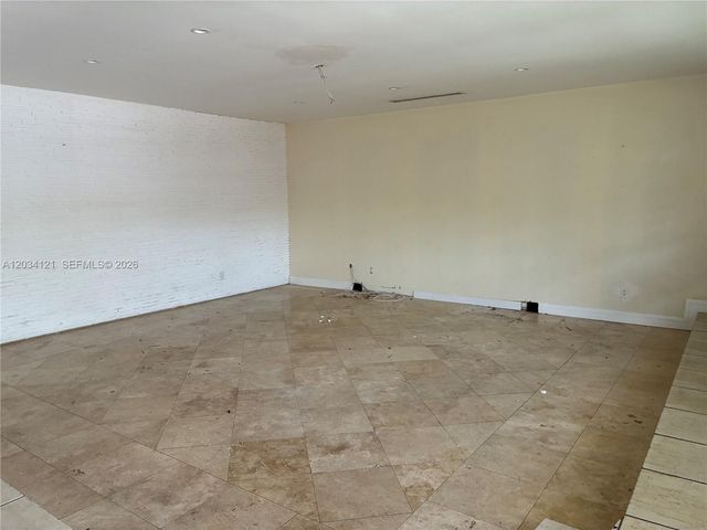 18715 NE 18th Avenue, Miami, FL 33179