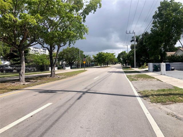 18715 NE 18th Avenue, Miami, FL 33179