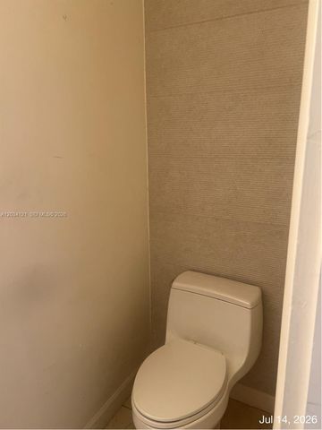 18715 NE 18th Avenue, Miami, FL 33179