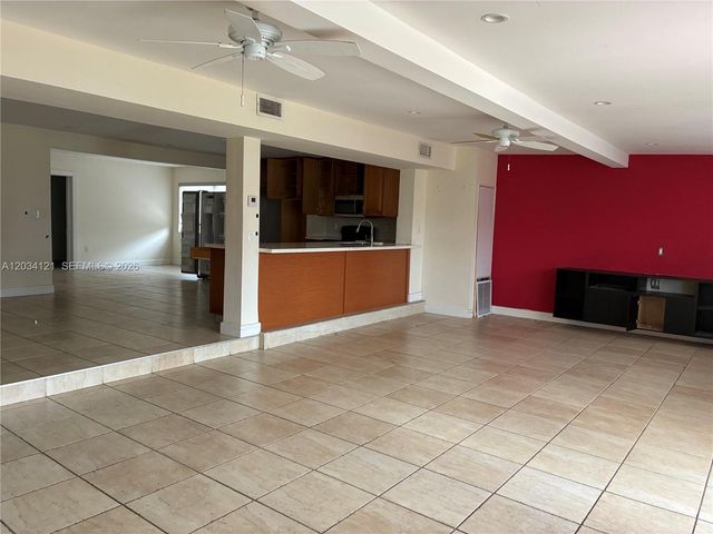 18715 NE 18th Avenue, Miami, FL 33179