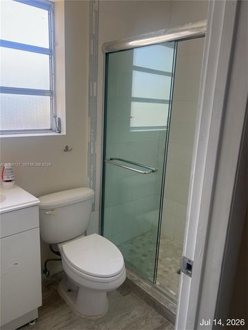 18715 NE 18th Avenue, Miami, FL 33179