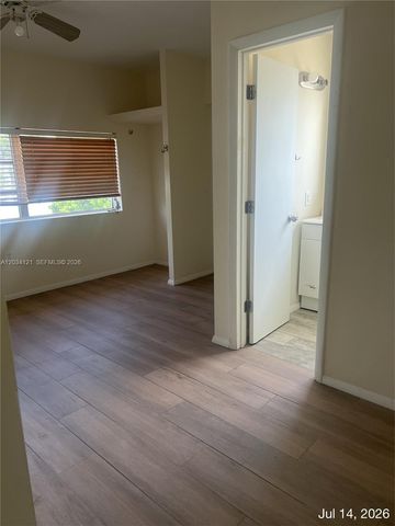 18715 NE 18th Avenue, Miami, FL 33179