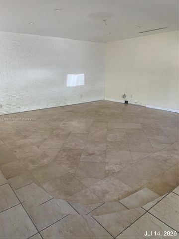 18715 NE 18th Avenue, Miami, FL 33179