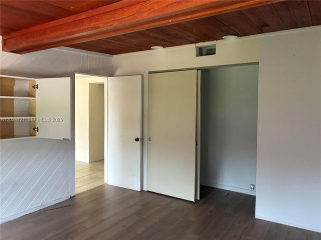 18715 NE 18th Avenue, Miami, FL 33179