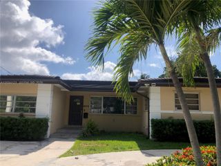 18715 NE 18th Avenue, Miami, FL 33179