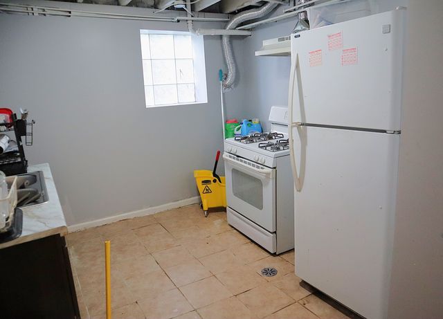 6616 S Kedvale Avenue, Chicago, IL 60629