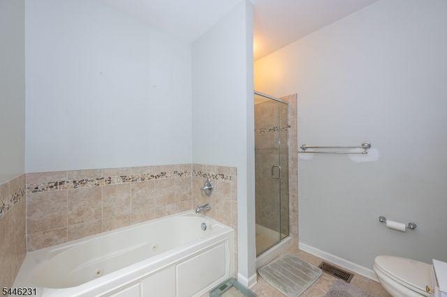 1 Ashley Ct, Hawthorne Boro, NJ 07506