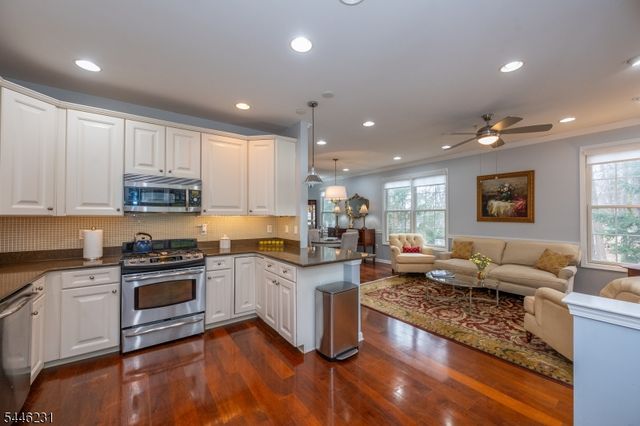 1 Ashley Ct, Hawthorne Boro, NJ 07506