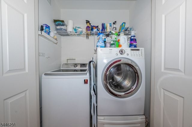 1 Ashley Ct, Hawthorne Boro, NJ 07506