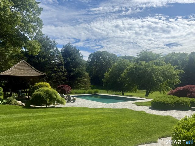 610 Cheese Spring Road, New Canaan, CT 06840